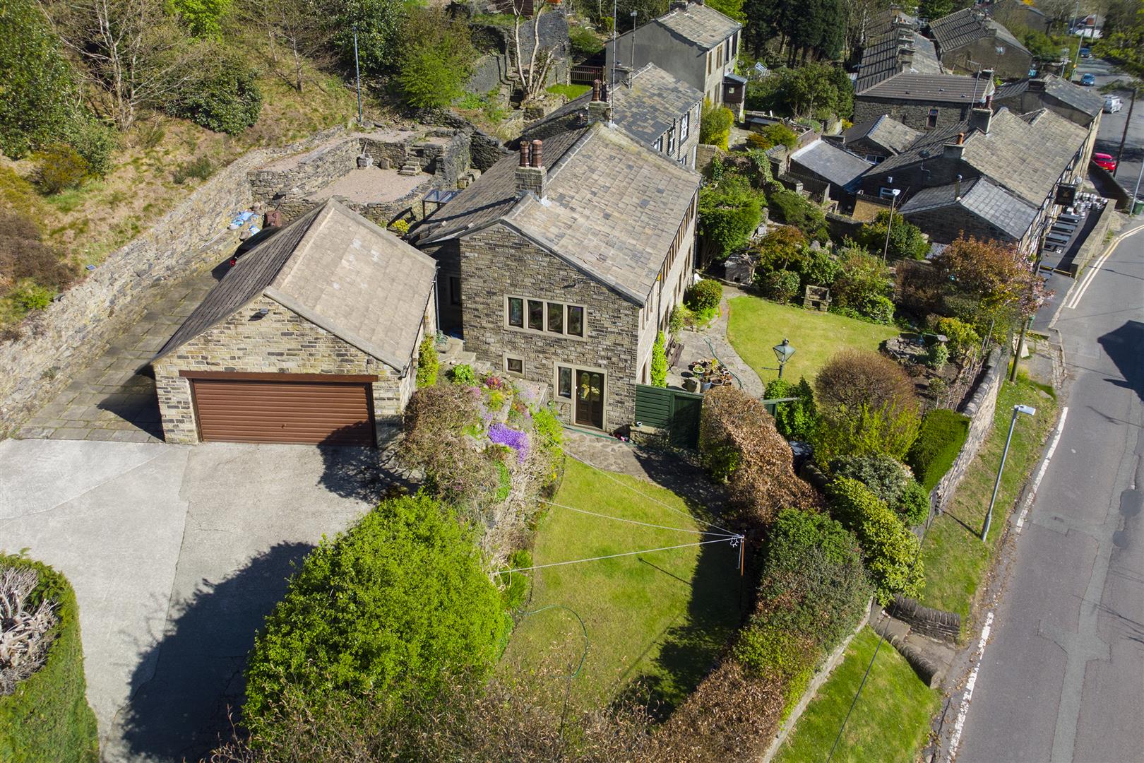 House Detached Gilead Road, Longwood,Huddersfield